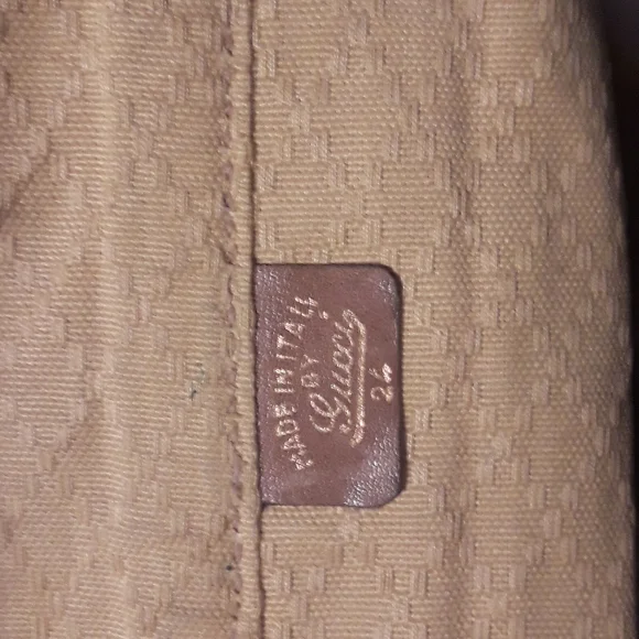 Vintage Gucci Travel Bag - Picture 9 of 11